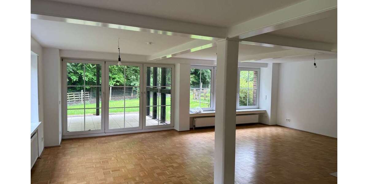 Etagenwohnung Bielefeld Jöllenbeck - 4 Zimmer, 170 m&sup2;, 1.360&euro; | Angebot:27242318