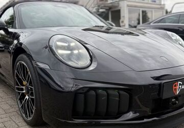 Porsche 992 5.500 km 327.250 &euro; Bielefeld 33659