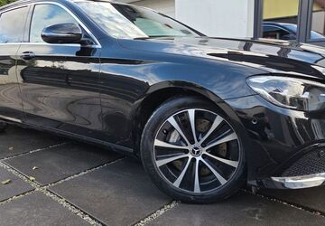 Mercedes-Benz E 300 81.694 km 30.583 &euro; Bielefeld 33609