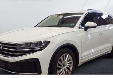 VW Touareg 25.167 km 53.890 &euro; Bielefeld 33689