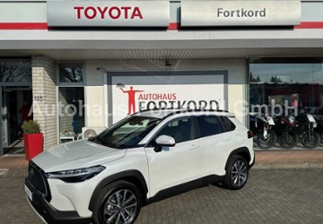 Toyota Corolla Cross 9.980 km 32.980 &euro; Bielefeld 33689