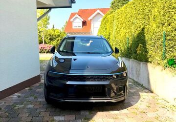 Lynk & Co 01 62.210 km 18.300 &euro; Bad salzuflen 32105
