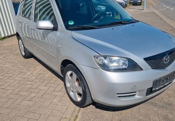 Mazda 2 174.000 km 2.499 &euro; Melle 49324