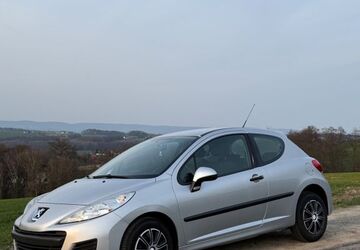 Peugeot 207 159.000 km 1.490 &euro; Herford 32049