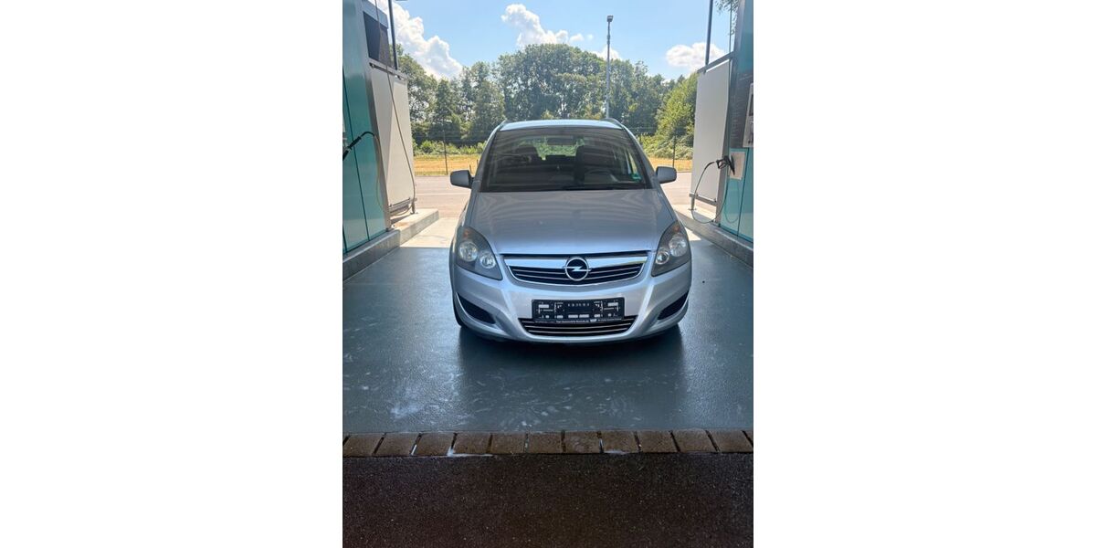 Opel Zafira 236.000 km 2.800 &euro; Löhne 32584