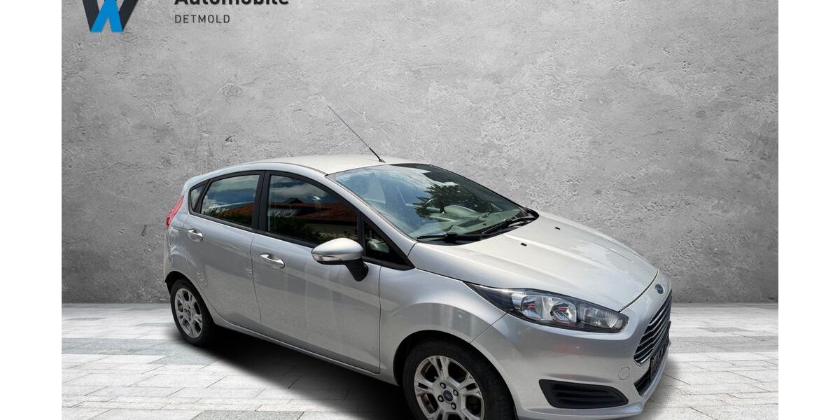 Ford Fiesta 97.000 km 4.499 &euro; Detmold 32758