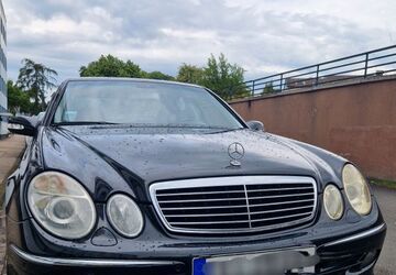 Mercedes-Benz E 280 266.000 km 5.600 &euro; Bielefeld 33647